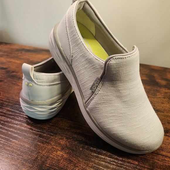 Ryka Natalie Slip on Sneakers women's size 6 vapor grey - Picture 4 of 7